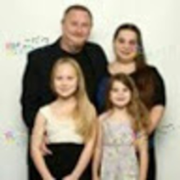 Meet your Posher, Stephen - Picture 1 of 1